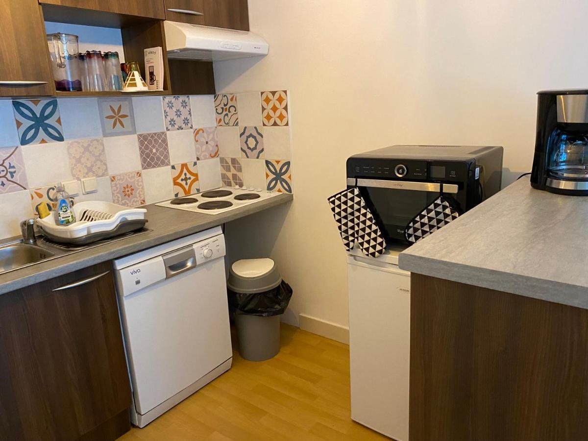 Le Fleuri Ensoleille De Guzet Apartman Ustou Kültér fotó