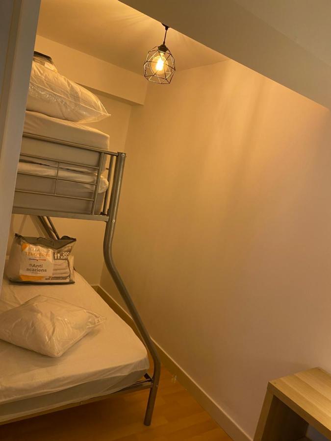 Le Fleuri Ensoleille De Guzet Apartman Ustou Kültér fotó